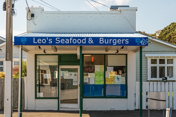 Leo&#039;s Seafood and Burgers